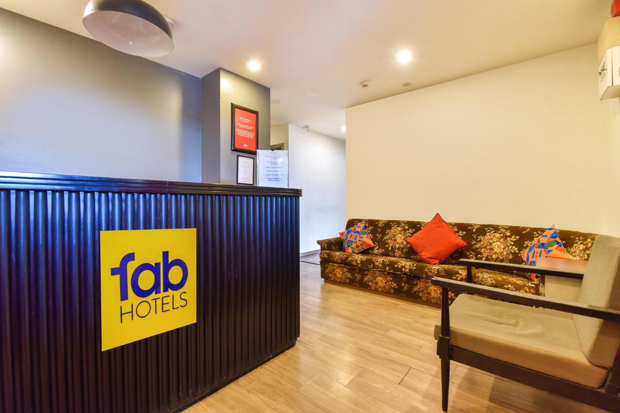 Fabhotel Ny Townhouse Ahmedabad Exterior foto